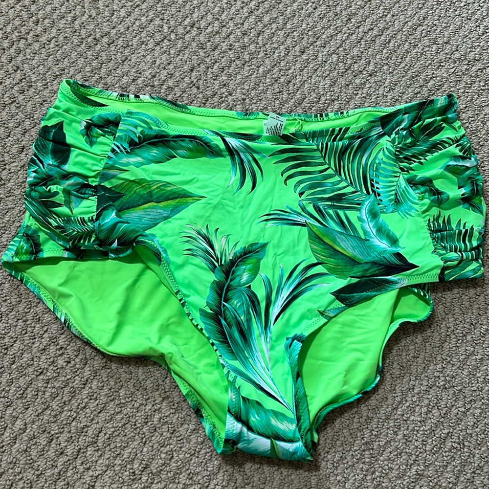 Bikini bottom size 2x new with tags